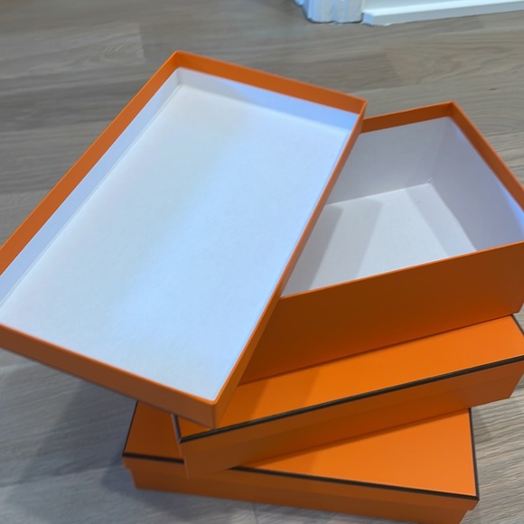 Auth. Set/ 3 Hermes boxes asst Sizes please see pics - Picture 11 of 11